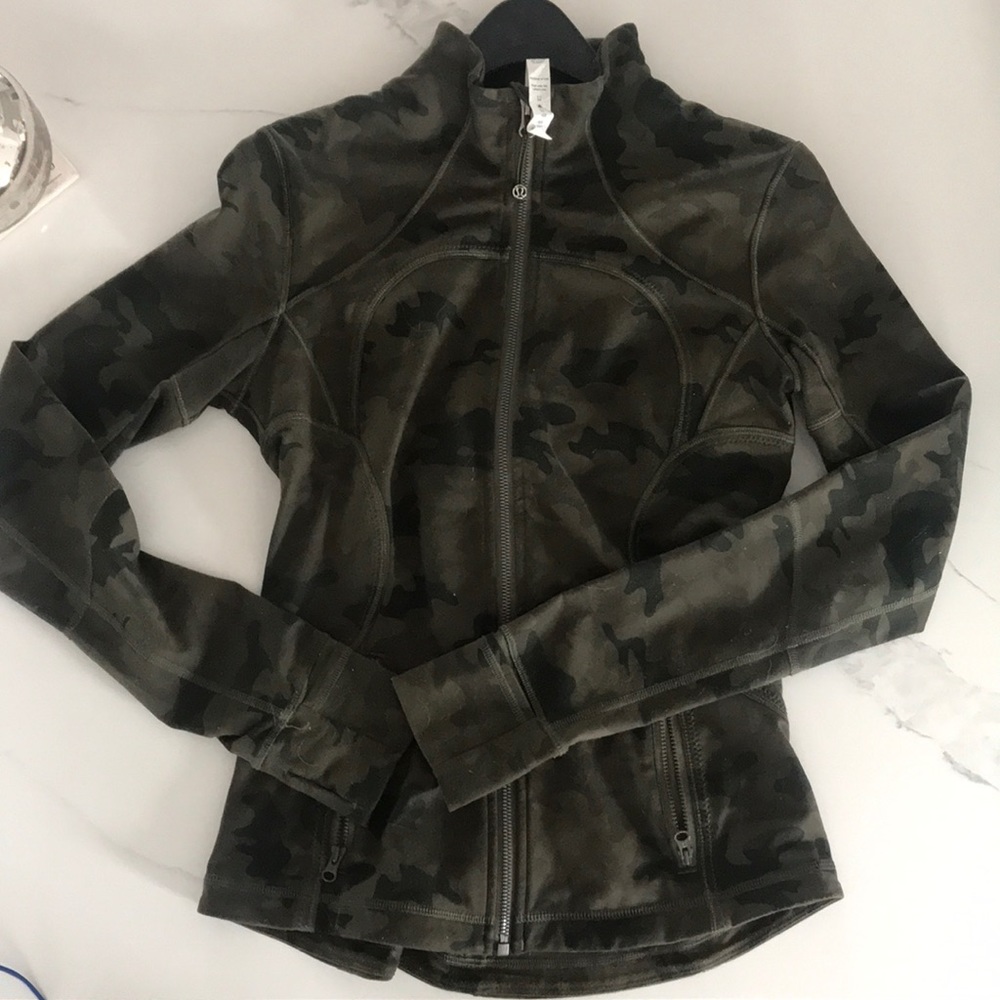 Lululemon green camo Zip up Jacket